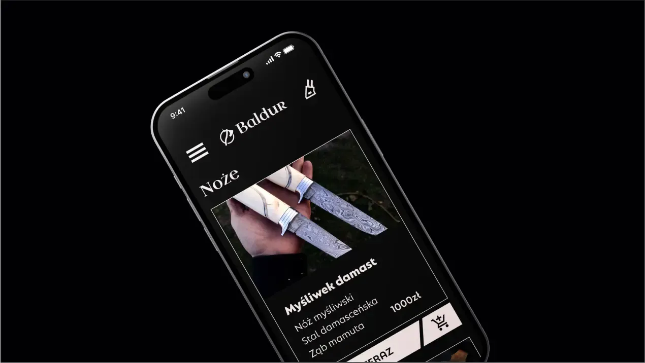 Smartfon z aplikacją sklepu prezentuje nóż DIY na czarnym tle.